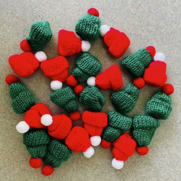 Mini Knit Cap For Bottles Caps